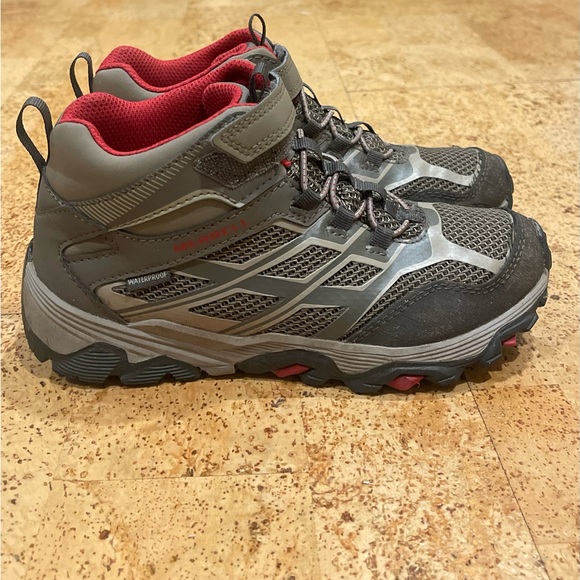 Merrell Other - Merrell  Big Kid's Moab Speed Mid 2 A/C Waterproof Size 2.5 M